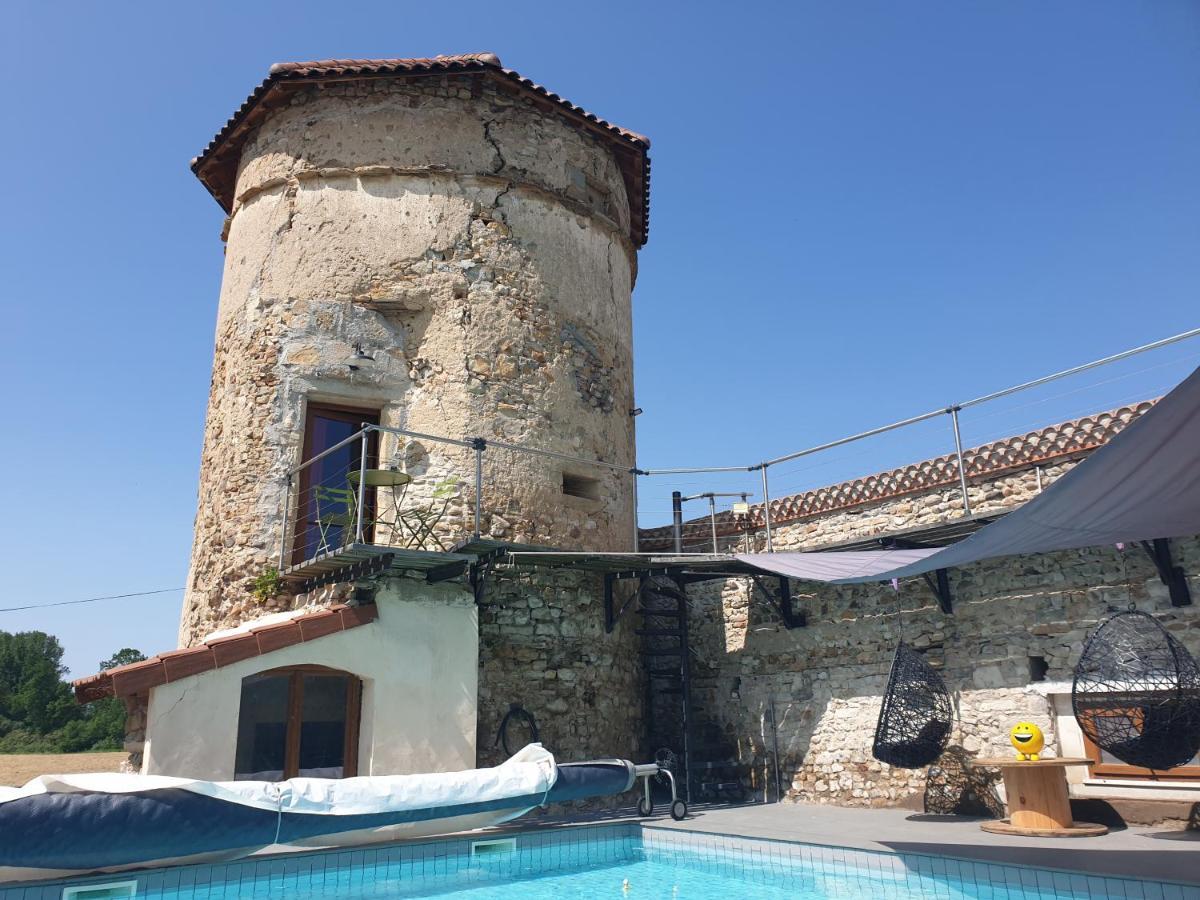 Tour De Charme Atypique Hotel Beauregard-l'Eveque Kültér fotó